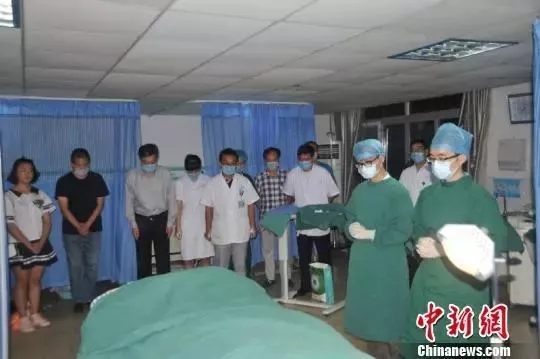 总有一句话，让你肃然起敬、让你泪流满面……