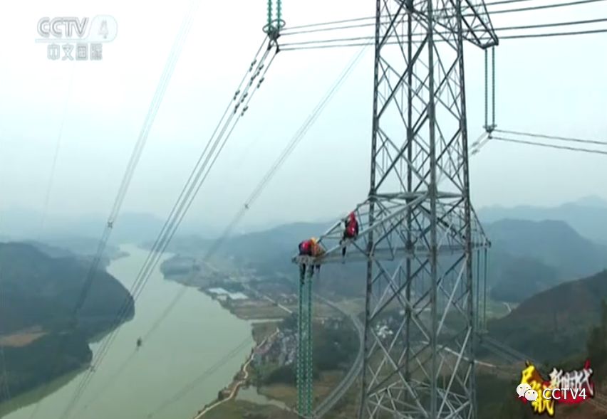 爬山、登塔、走钢丝，围观电网高空守护者的特殊技能！