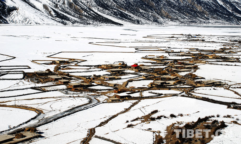 西藏更多的贫困农牧民群众将吃上“旅游饭”