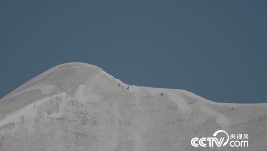 《太阳照耀》 第五集 雪峰 6206米