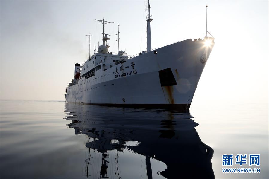 为“海龙”“潜龙”深潜护航——“大洋一号”船完成综合海试任务3日将抵达青岛