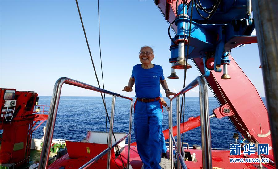“深海勇士”号迄今年龄最大乘客：82岁汪品先院士在南海下潜获重要发现