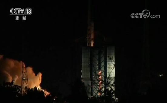 连通地球和月球背面 嫦娥四号“鹊桥”号中继星发射成功