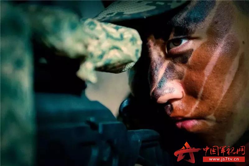 退伍军人是全社会的宝贵财富！别让他们流血又流泪