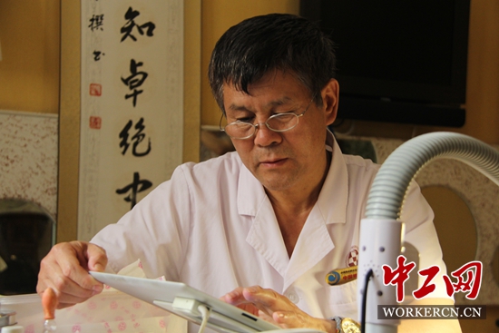 “修脚专家”王建生：四十年，他仍在路上