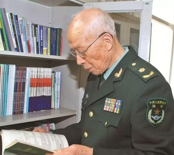 赤子心！妻子得不治之症，自己被查出患癌，生死边缘他的第一反应却是......