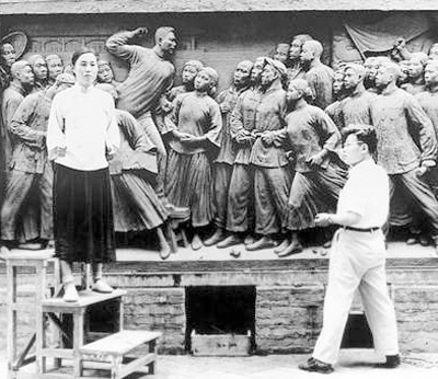 浩气传千古 丰碑励后人（红色记忆）