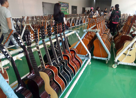 【脱贫攻坚在行动】贵州正安：大山中造出世界顶级吉他
