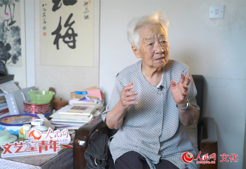 专访98岁电影表演艺术家于蓝:红心塑造英雄 真情培育儿童