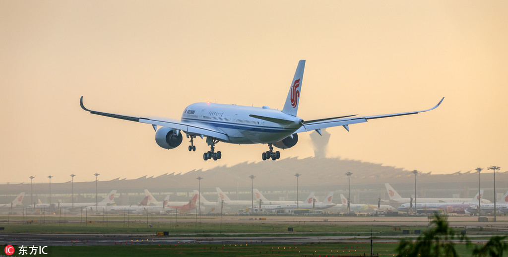 中国内地首架空中客车A350客机完成交付 抵达北京