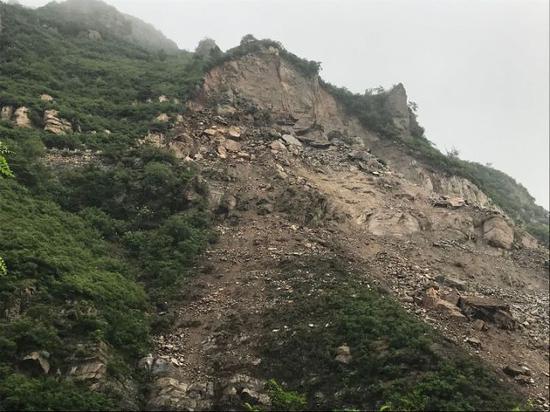 房山山体崩塌前的“十分钟奇迹” 他怎么做到的？