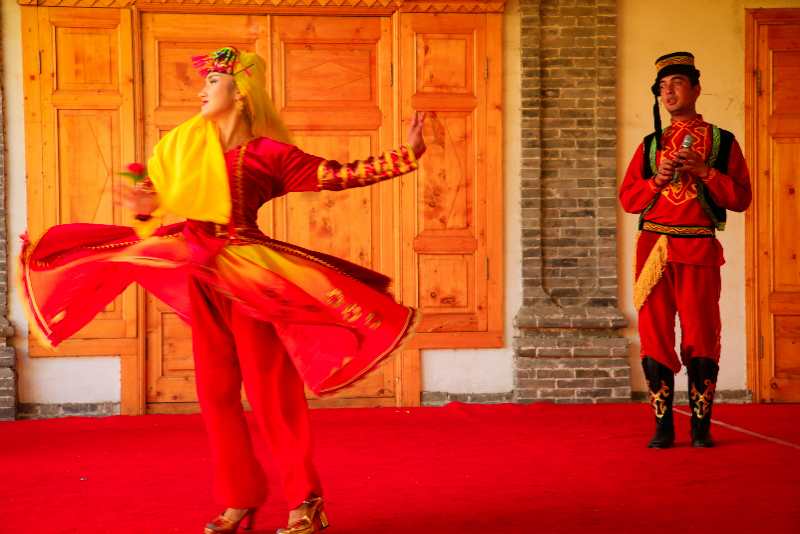 【新时代·幸福美丽新边疆】去伊犁喀赞其拜访“生活在宫殿里的老百姓”