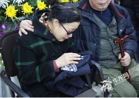 专访杨雪峰妻子：丈夫因公殉职后的216小时
