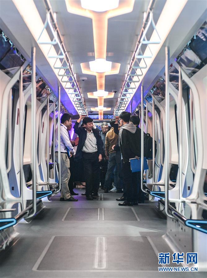 中车长客研制新一代智能地铁列车在长春首次亮相