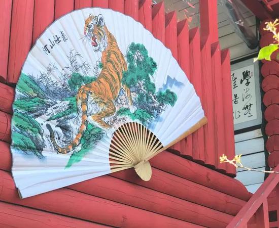 这座俄罗斯远东城市刮起了“中国风”