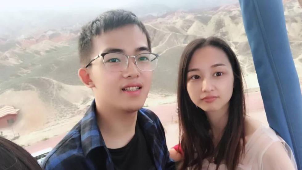 头条 | 今天的朋友圈被她们刷屏了！