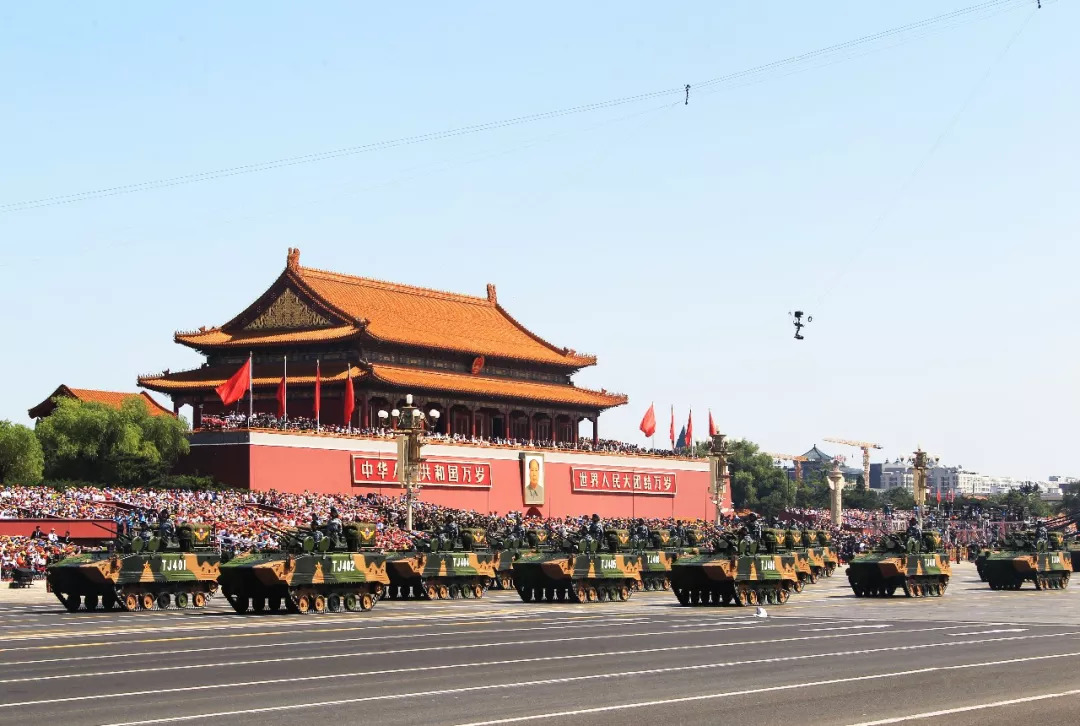 中国空降兵，生日快乐！
