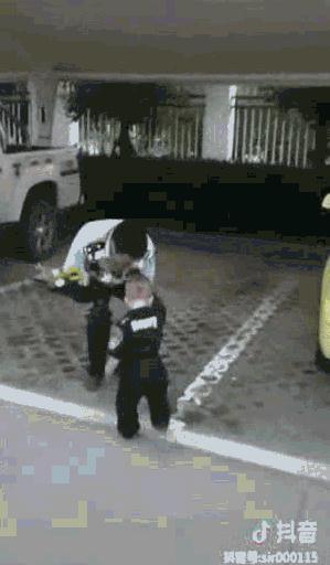 抖音上点赞800万的中国警察：原来这世上真的有超级英雄！