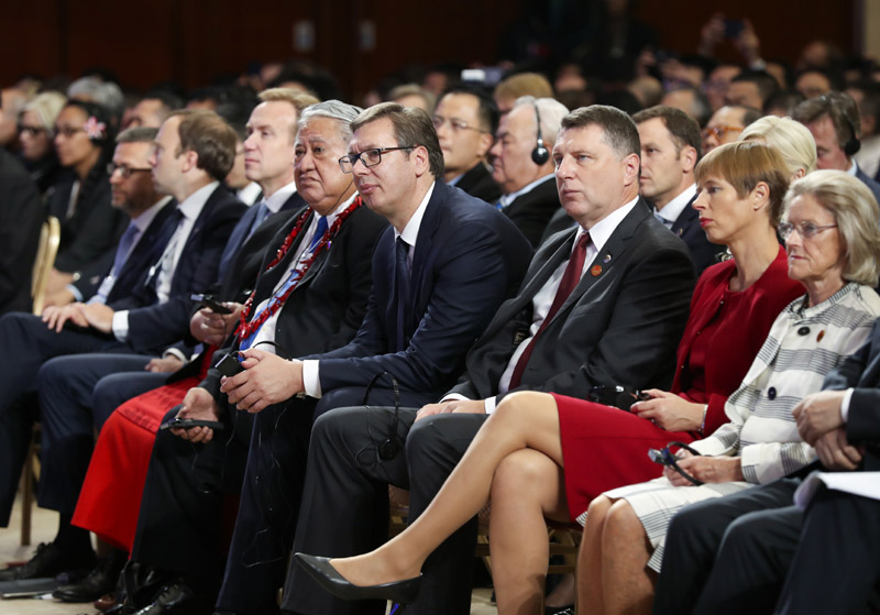 李克强出席2018年夏季达沃斯论坛开幕式并发表特别致辞