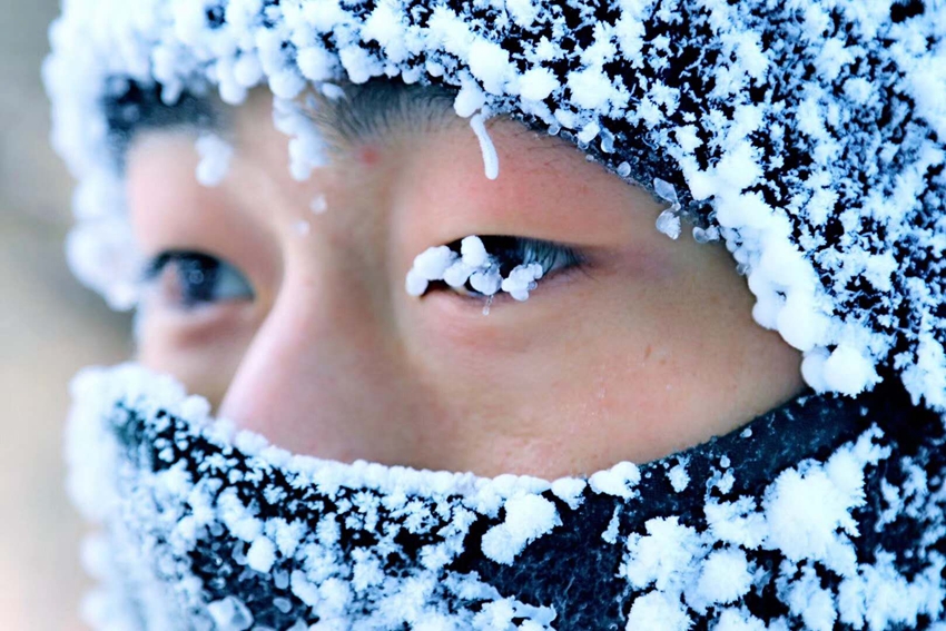 【网络媒体国防行】探秘中国最北的边防哨所 战士顶风冒雪巡逻（组图）