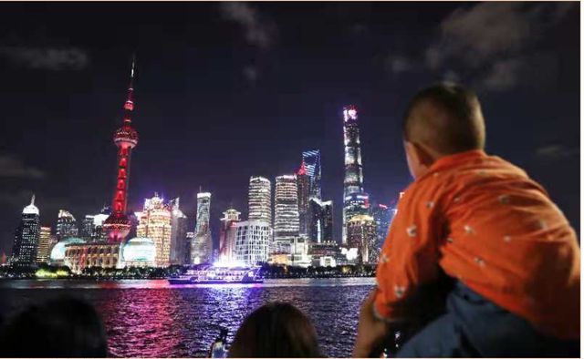度国庆、迎进博，流光溢彩的大片来一波