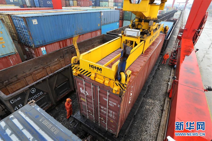 连云港港前三季度完成货物吞吐量1.77亿吨