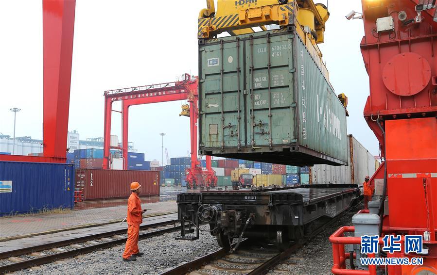 连云港港前三季度完成货物吞吐量1.77亿吨