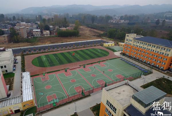 全国融媒体看河南│卢氏县教育扶贫获赞“这是贫困县的小学吗？”