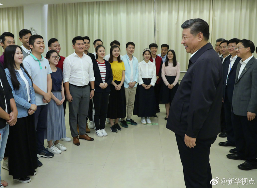 习近平：党中央高度重视中小企业发展