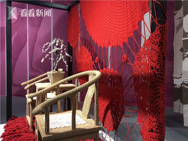 上海大妈用钩针演绎名画 中国非遗与进博会结缘