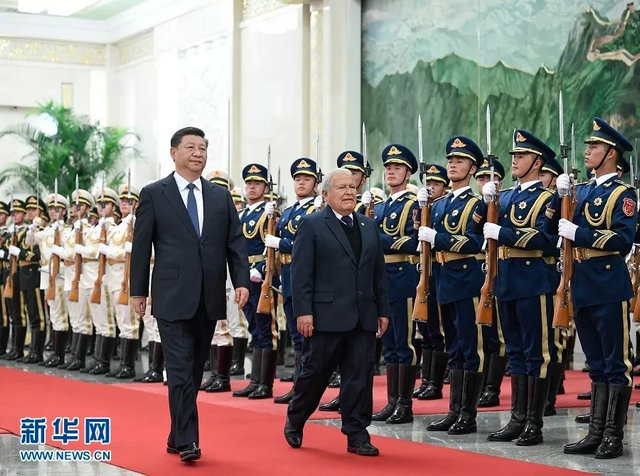 时政新闻眼丨进博会马上开，习近平这几天密集见了谁？