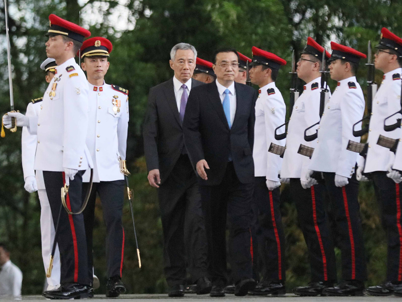 新加坡总理举行隆重仪式欢迎李克强