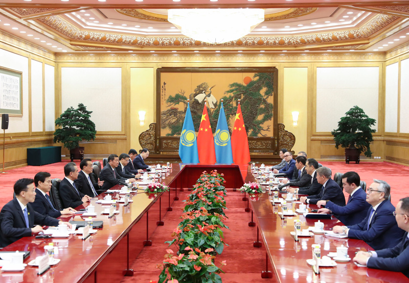 李克强同哈萨克斯坦总理萨金塔耶夫举行中哈总理第四次定期会晤