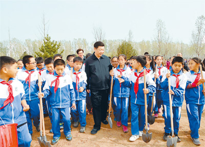 【砥砺奋进的五年】体育强国连着中国梦 定格习近平与青少年在一起的