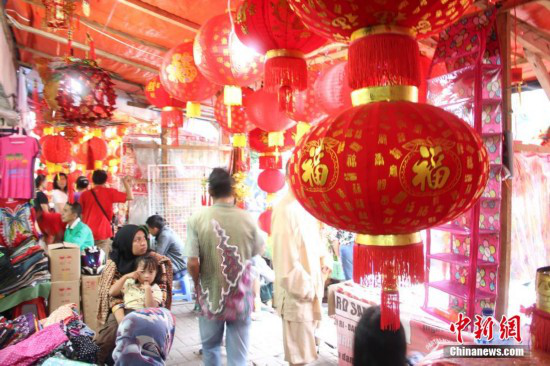 中国春节全球刮“红色旋风” 尽显世界“范”儿