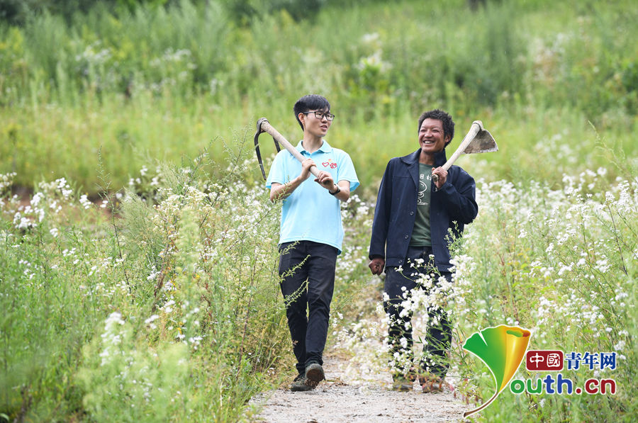 志愿者刘峻潇：盛开在脱贫攻坚一线上的最暖“山茶花”