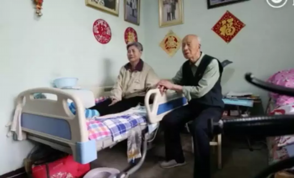 赤子心！妻子得不治之症，自己被查出患癌，生死边缘他的第一反应却是......