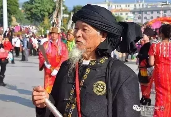岁岁重阳，今又重阳！