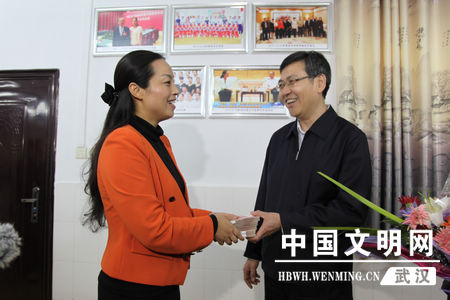 中宣部 中央文明办及各地文明办走访、帮扶道德模范