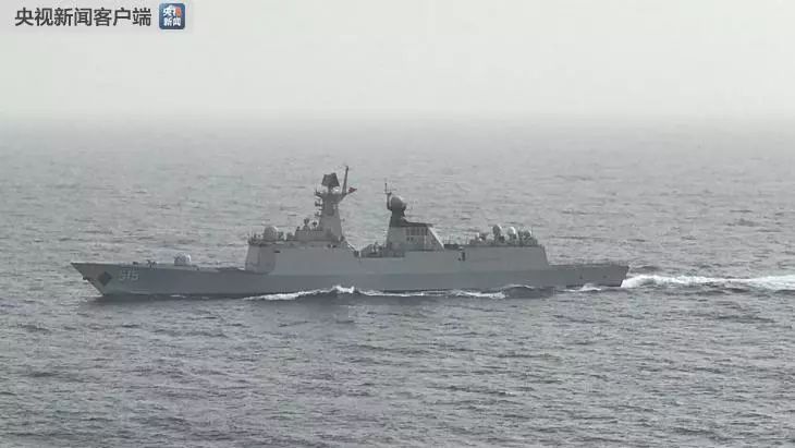 在亚丁湾海域传来一个声音：我是中国海军515舰！