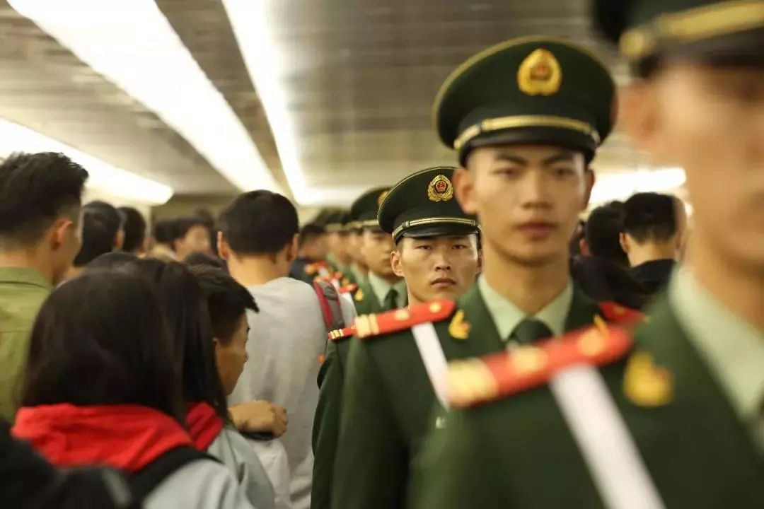 国庆假期，军人眼中的风景和你不一样