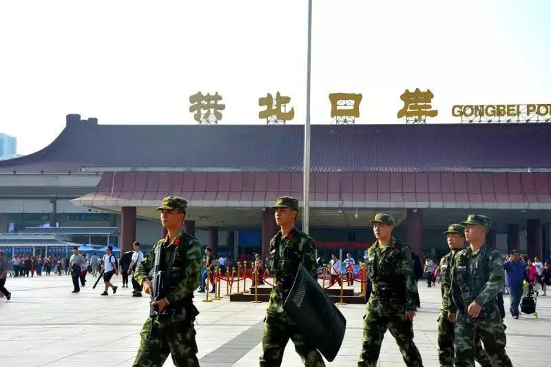 国庆假期，军人眼中的风景和你不一样