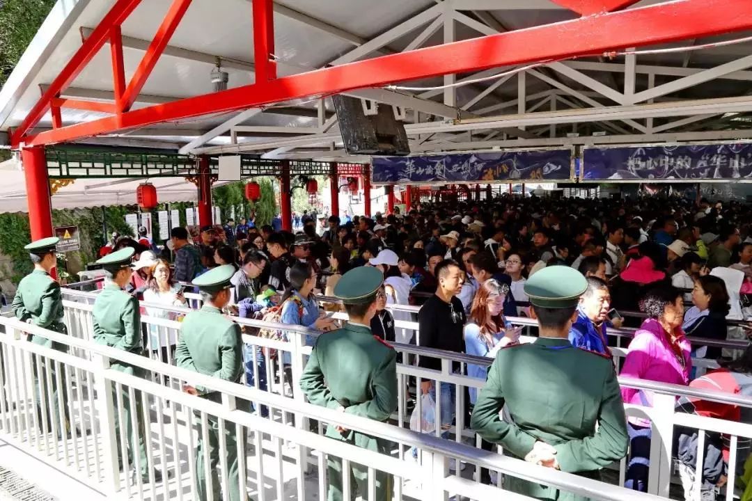 国庆假期，军人眼中的风景和你不一样