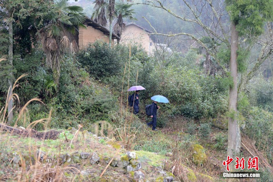 【新春走基层】行走在山间的“背包警察”