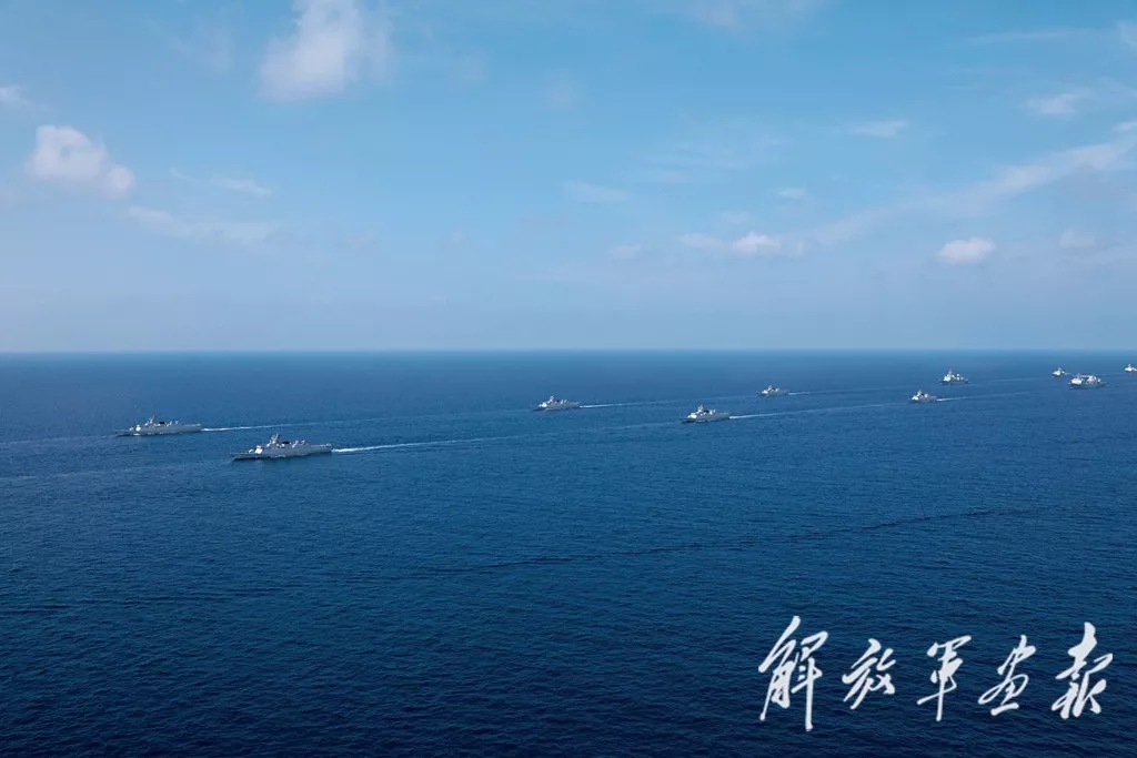 南海海域海上阅兵精彩影像曝光