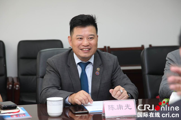 【十九大时光】国外华东谈主：咱们是中国改良发展的受益者