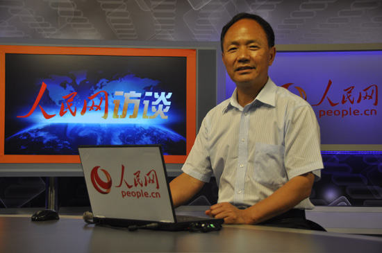 周文彰：“三严三实”的内涵和意义
