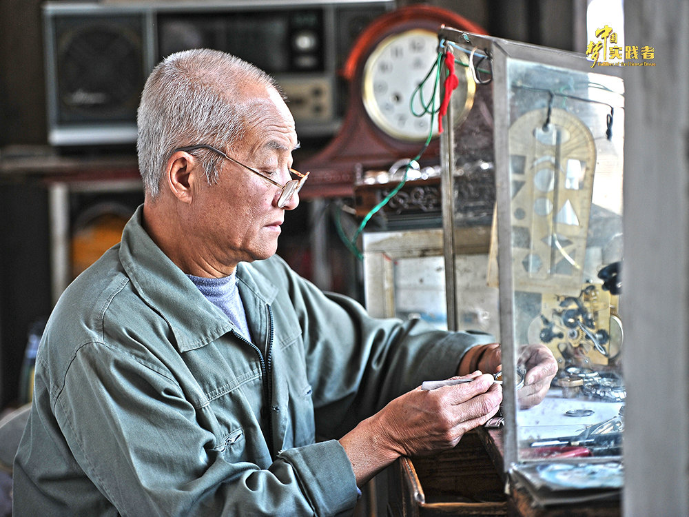 钟表匠人刘吉林：滴答声中守望半世纪