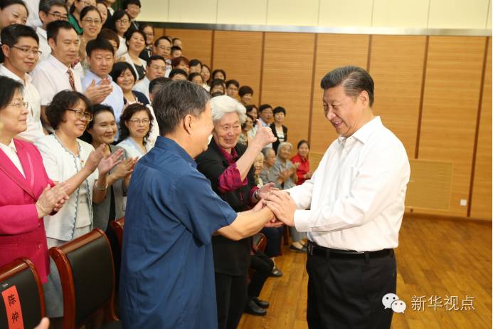 图片故事丨习总书记说：这里没有首长，都是学生