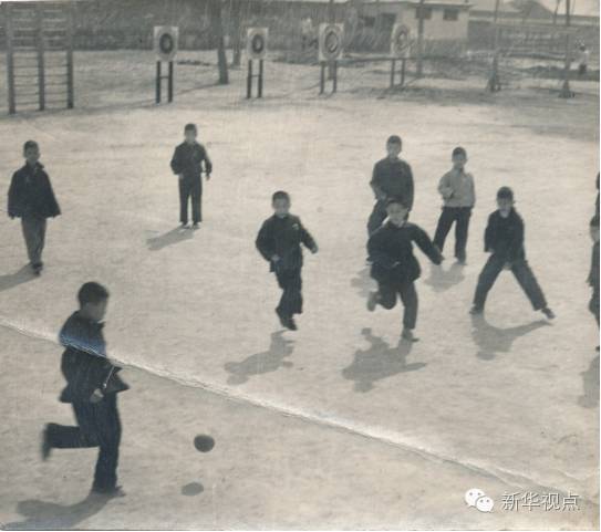 图片故事丨习总书记说：这里没有首长，都是学生